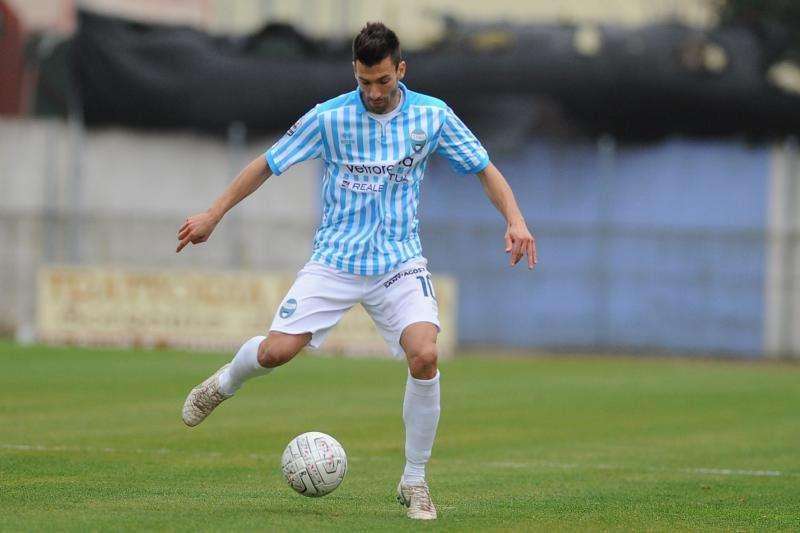 Como, pressing per un centrocampista