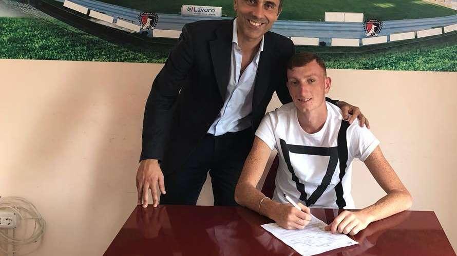 Catanzaro, per la difesa in arrivo Emanuele Salines