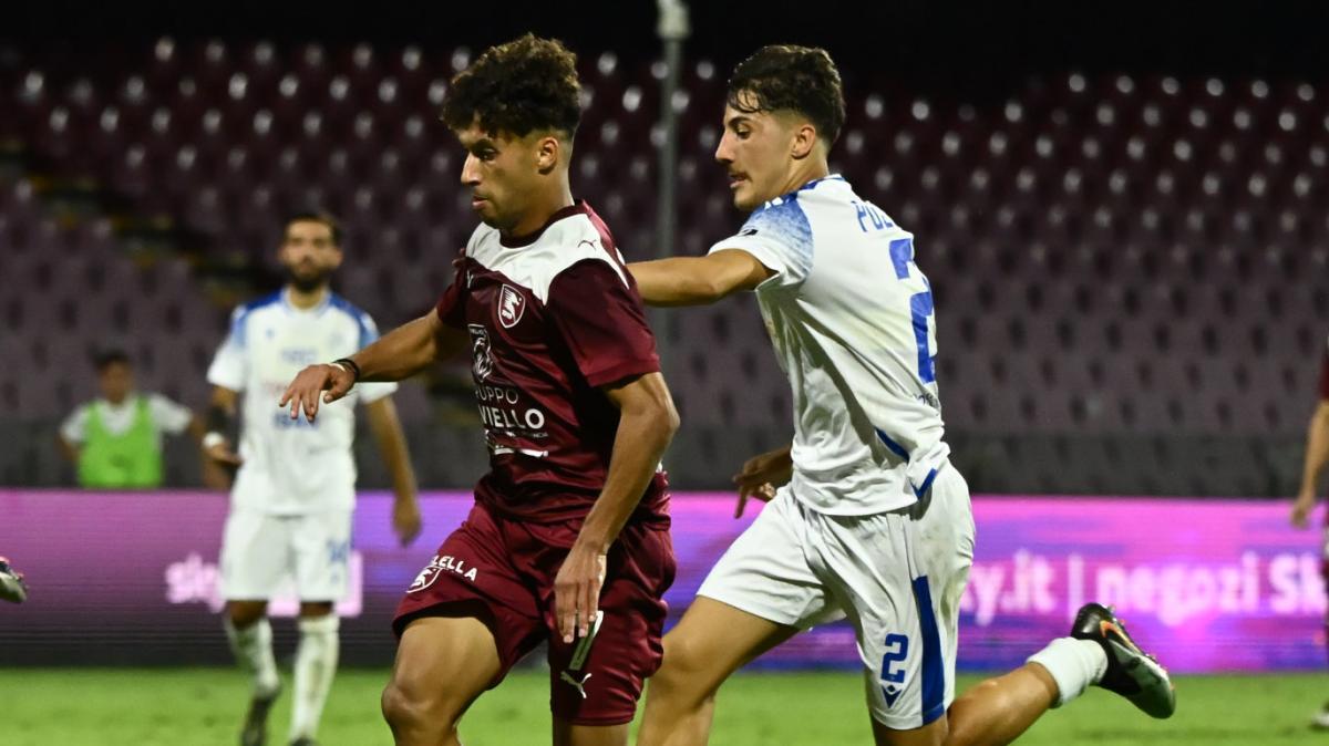 Sorrento, sulla fascia c'è l'ex Siracusa Mattia Puzone