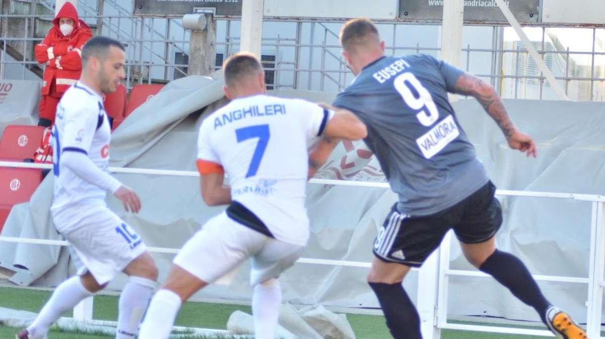 Giovinco: "Al Taranto allenamenti senz'acqua, io la portavo da casa"