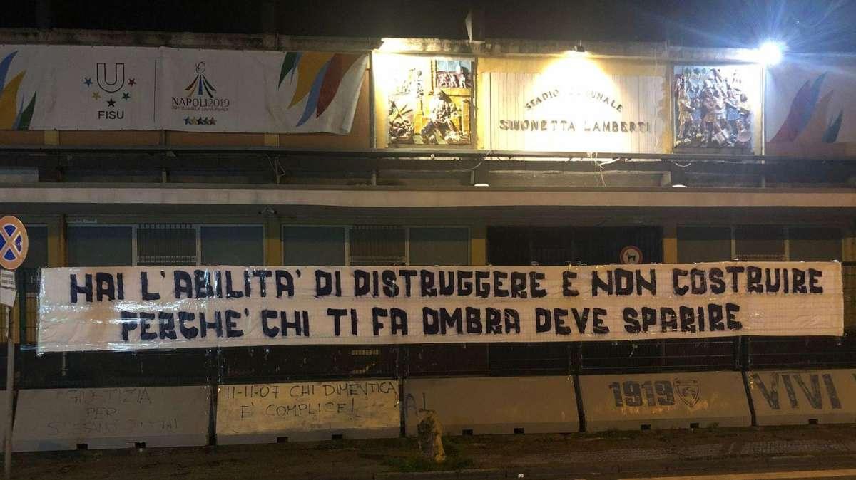 Cavese, striscioni di contestazione contro società e presidente