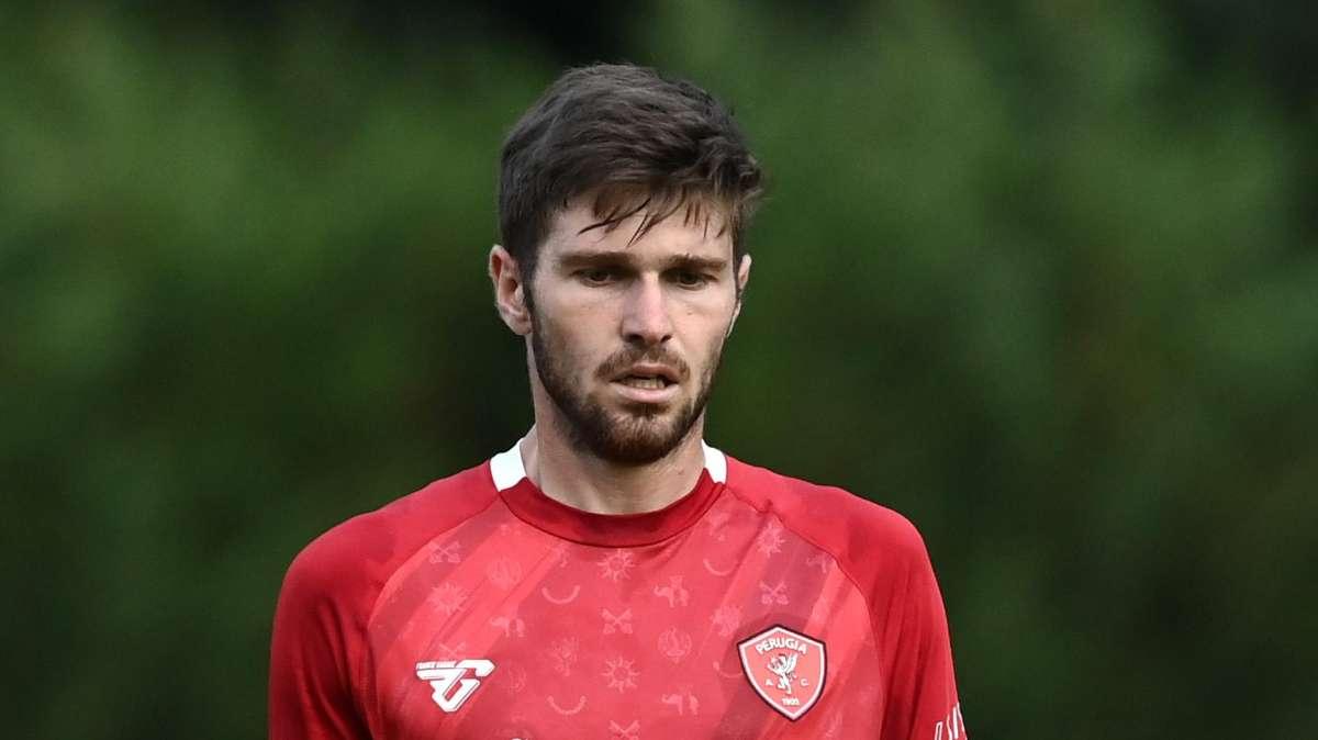 Catanzaro, sorpassato il Pescara: domani firma Ghion