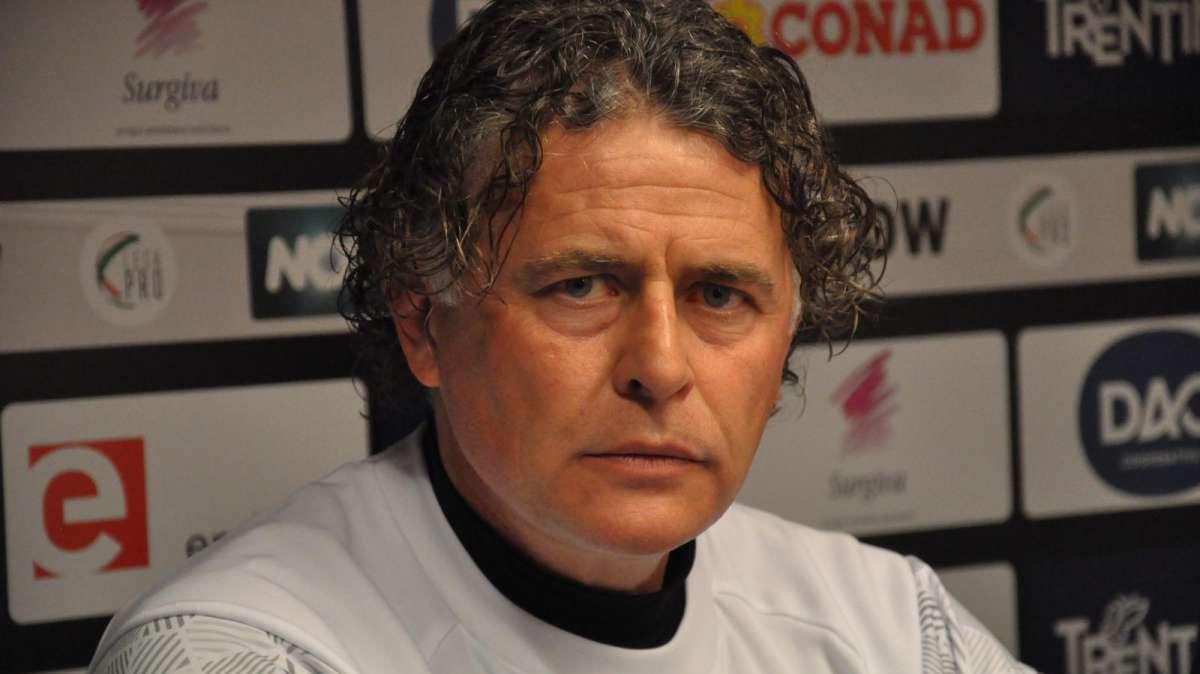 Lecco, Baldini: "Siamo in emergenza, Billong un calciatore che ci serviva"