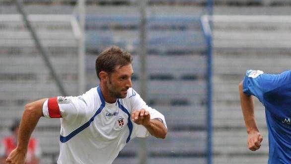 Viterbese, Varutti inseguito da quattro club