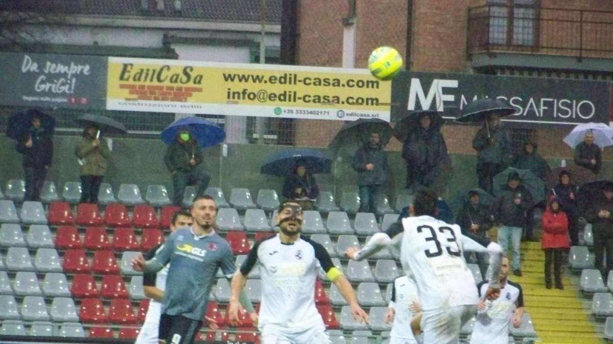 Monopoli e Teramo puntano sullo svincolato Mattia Lombardo
