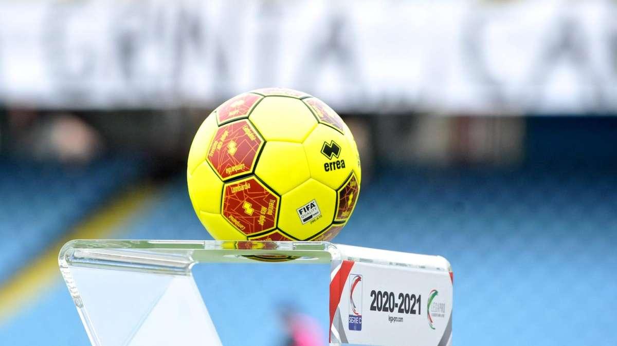 Giudice Sportivo: diciotto calciatori squalificati per una giornata  