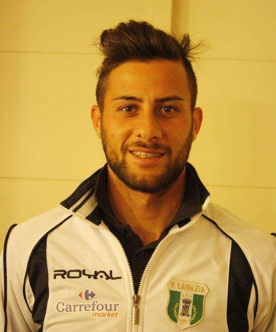Sicula Leonzio, una bandiera resta