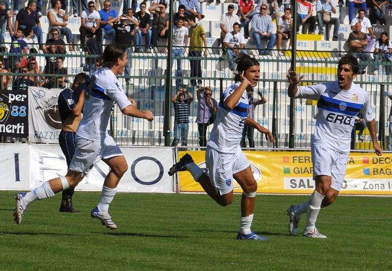 1^ Divisione, la Lucchese spreca. Il Siracusa vince