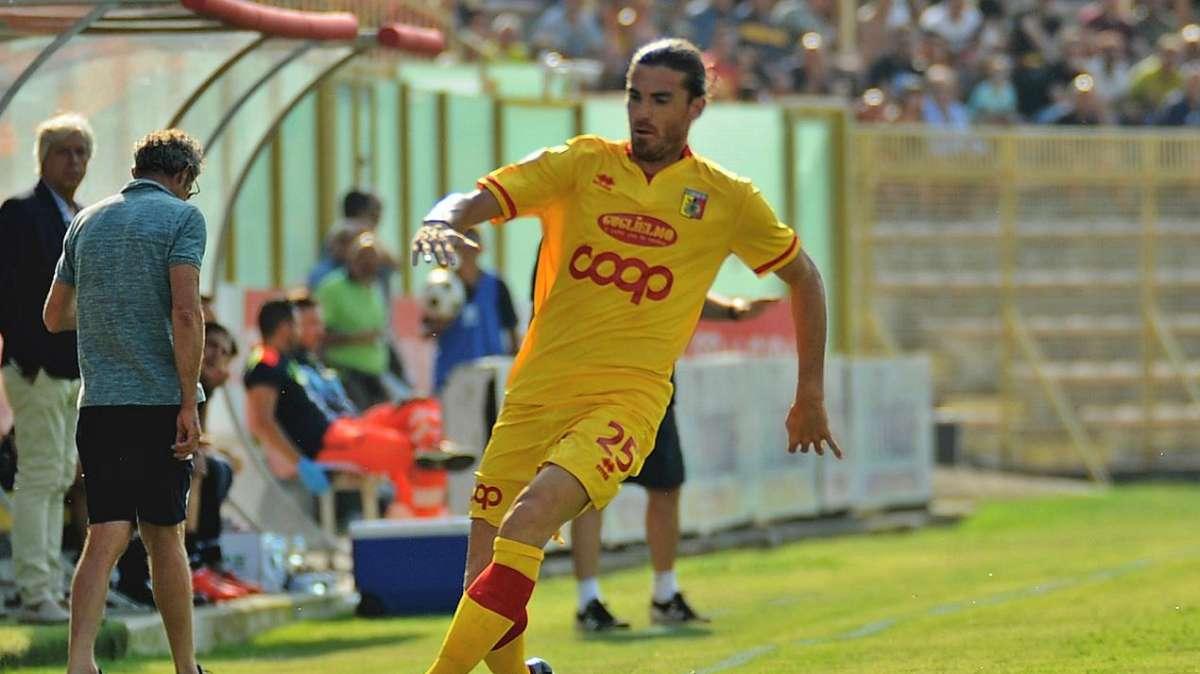 Catanzaro, Martinelli: "Vincere al Barbera non semplice, abbiam carattere"