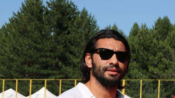 Tegola Crotone: frattura alla mano destra per Giuseppe Cuomo