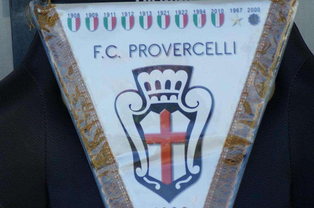 Pro Vercelli, oggi atteso in città l'attaccante Cecconi