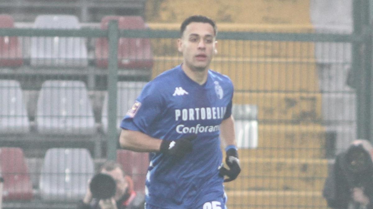 Cosenza, cosa fare con Rizzo Pinna? Ascoli si defila, Catania alla finestra