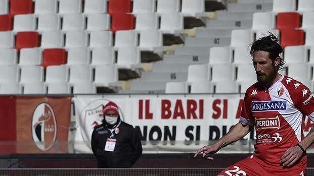 Bari, nessuna cessione in D per Semenzato, Bolzoni e De Risio