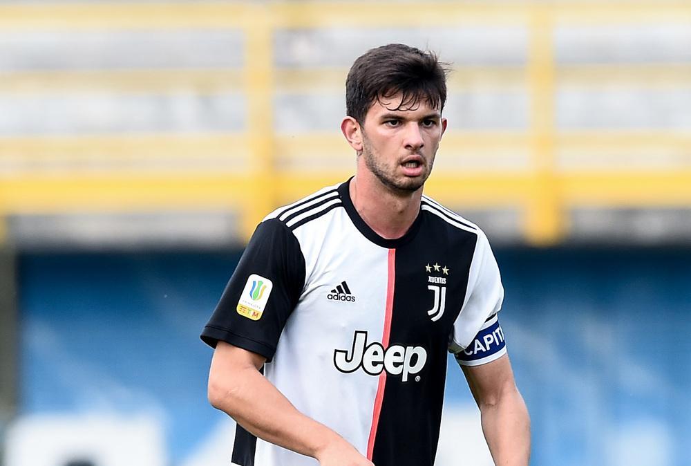 Bari-Cosenza, Anzolin e Ndow dal 1'. Le formazioni ufficiali