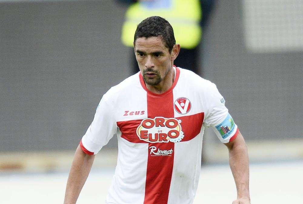 Lecce, continua il pressing per Neto Pereira
