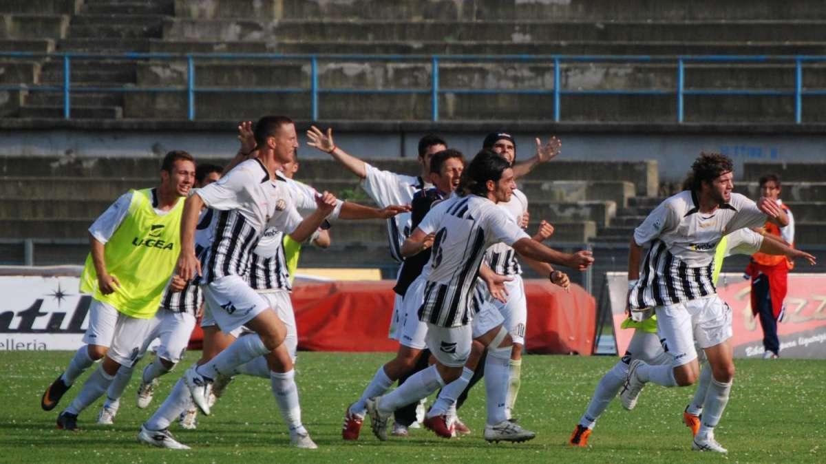 Viareggio, mercato all'insegna della linea verde