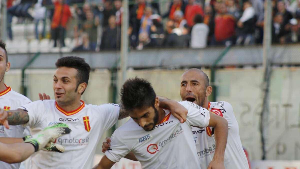 2^ Divisione, Grassadonia debutta col sorriso: il Messina stende il Sorrento