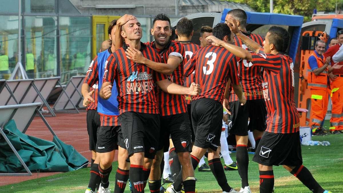 1^ Divisione, Nocerina "corsara" al Ceravolo