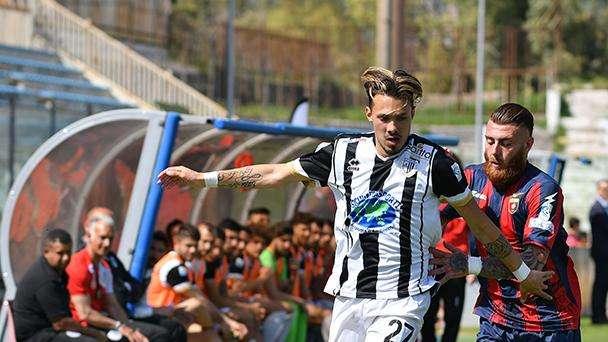 Avellino, il sogno promozione passa anche dai piedi di D'Angelo