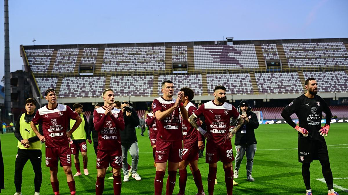 Salernitana, promosso Stendardo? Sondati Caserta e Pagliuca, proposto Marino