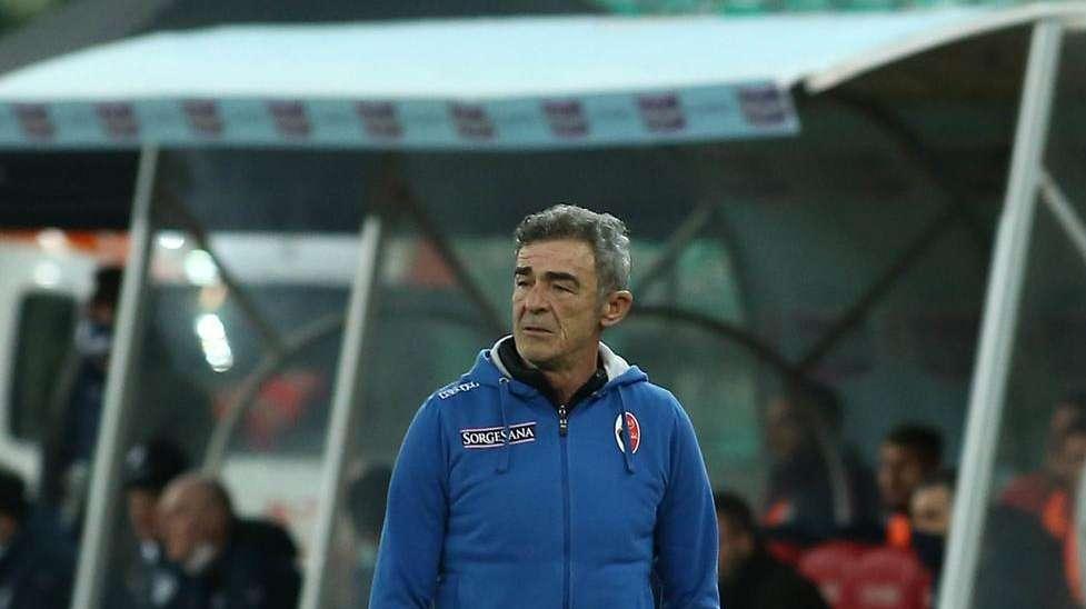 Pescara, Auteri: "C'è un campionato da giocare ma serve tranquillità"