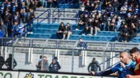 Messina, un difensore in uscita