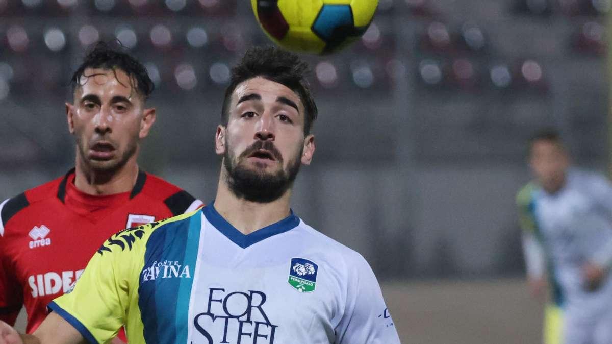 Ancona, escluse fratture per Spagnoli: solo contusione alla tibia