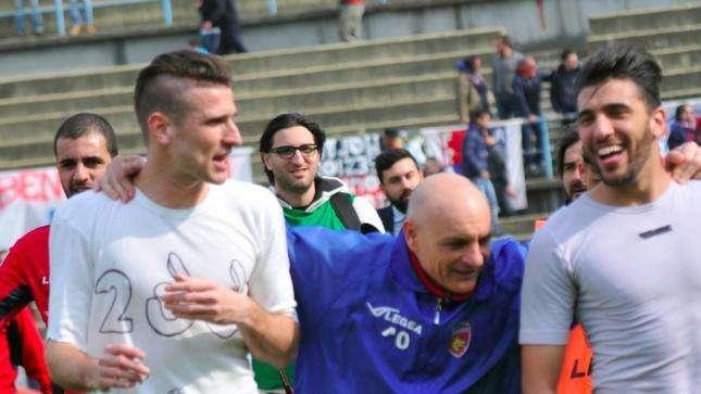 Cosenza, mister Roselli vuole un difensore
