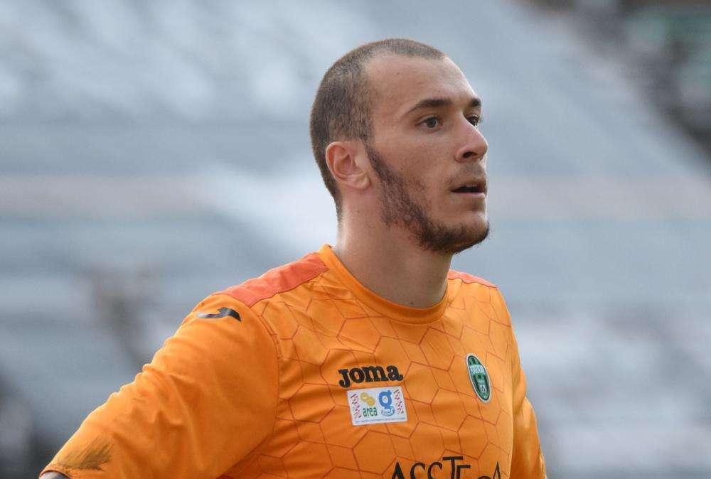 TC - Como e V. Francavilla sul portiere Simone Perilli