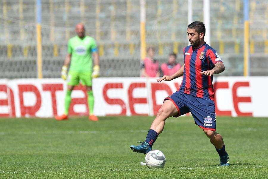 Casertana, ai saluti anche De Rose