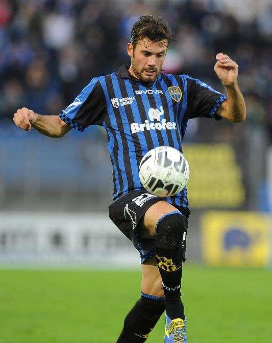 Lecce, un difensore apre ai giallorossi
