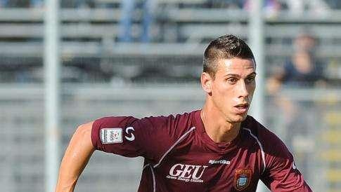 Pontedera, pressing del Livorno per un centrocampista