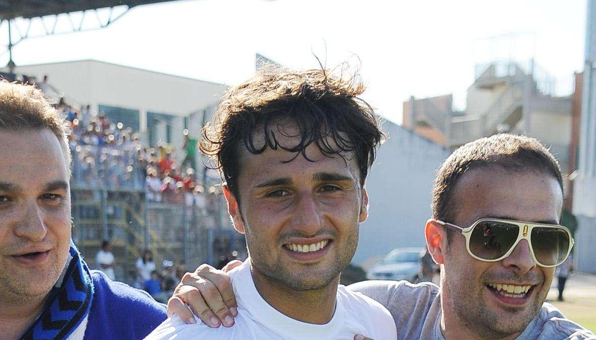 Foggia, botto a centrocampo 