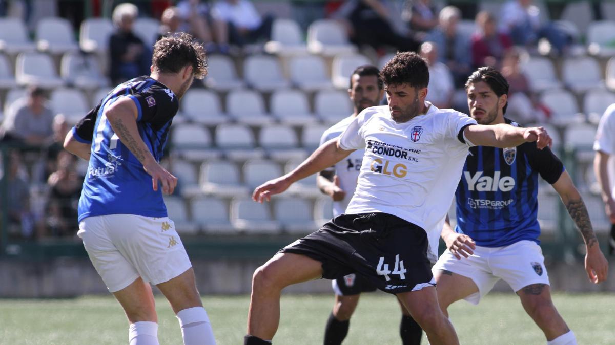 Cosenza, Clemente a titolo definitivo dalla Pro Vercelli