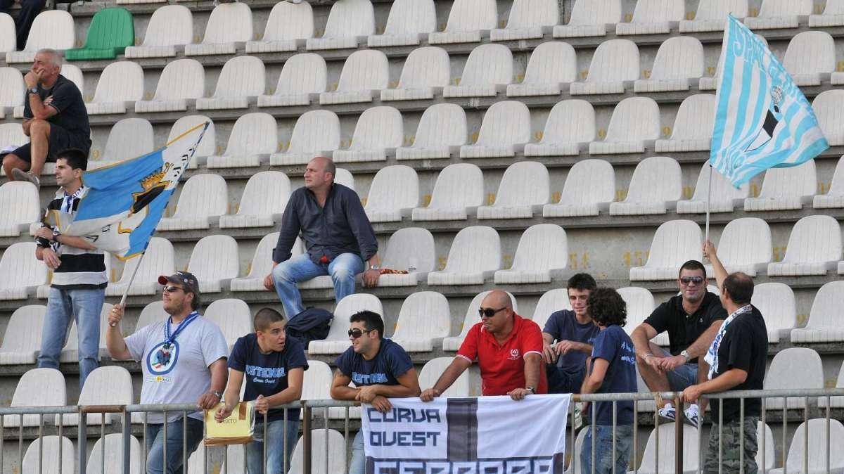 Spal, i tifosi torneranno in trasferta. E si rompe il gemellaggio con la Carrarese
