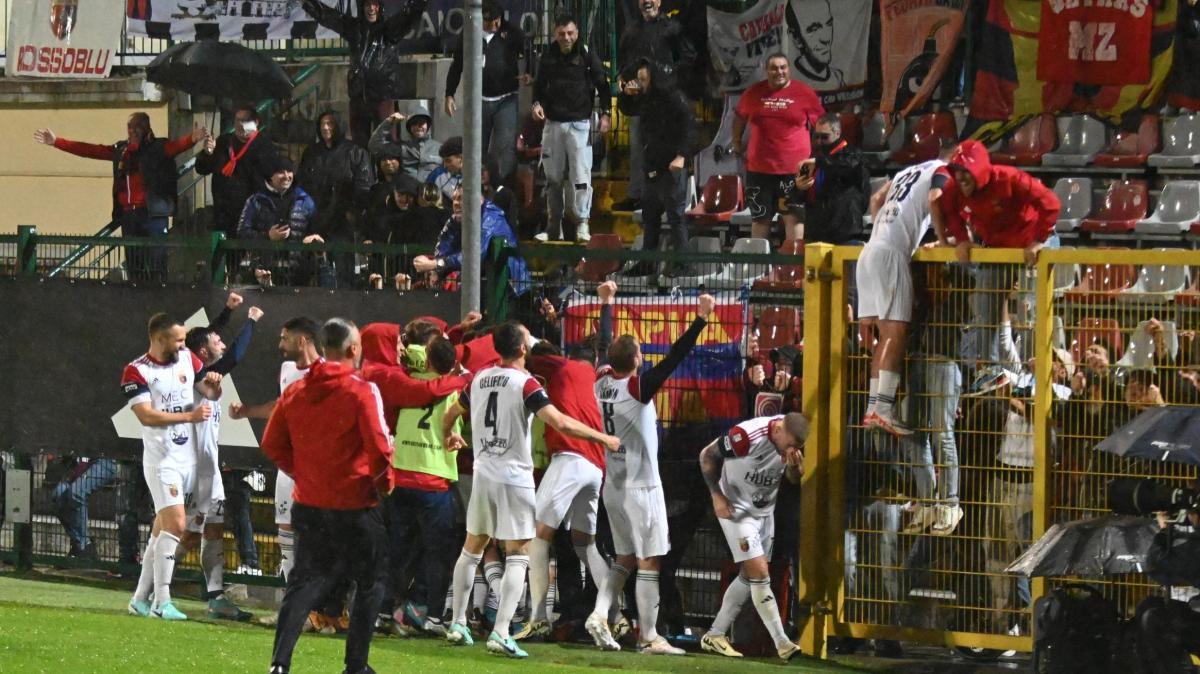 Casertana-Potenza, rischio rinvio: il concerto di Ligabue complica la viabilità