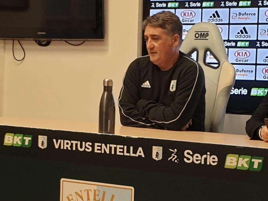 Foggia, contratto di un anno con opzione per Roberto Boscaglia