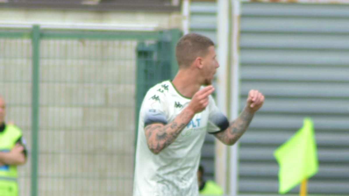 Ascoli-Sestri Levante, Corazza sfida Parravicini. Le formazioni ufficiali