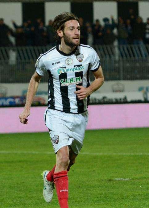 Ascoli, tante pretendenti per Altinier