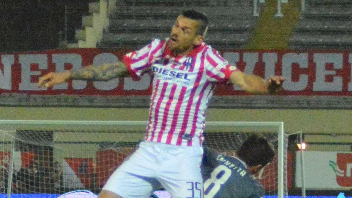 Vicenza, si tratta il rinnovo con il 40enne Christian Maggio