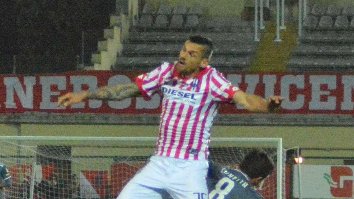 Vicenza, ospite speciale alla seduta: Maggio fa visita agli ex compagni