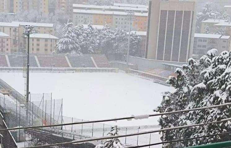 Potenza-Benevento, si attende comunicato prefetto. Il Viviani sotto la neve