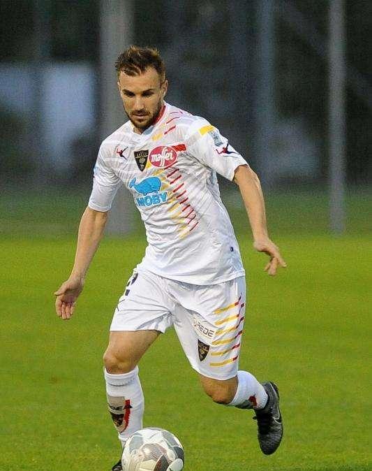 Triestina, piace un terzino del Lecce