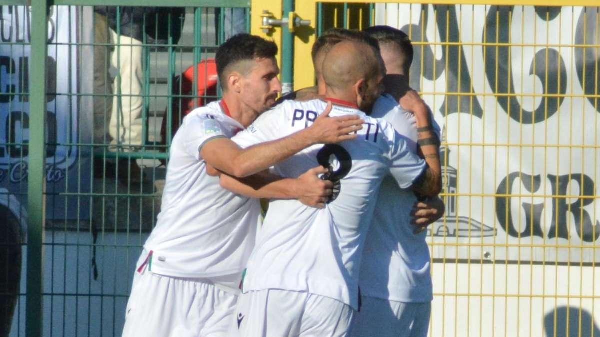 Ternana, scoppia la contestazione dei tifosi dopo il 4-1 di Lucca