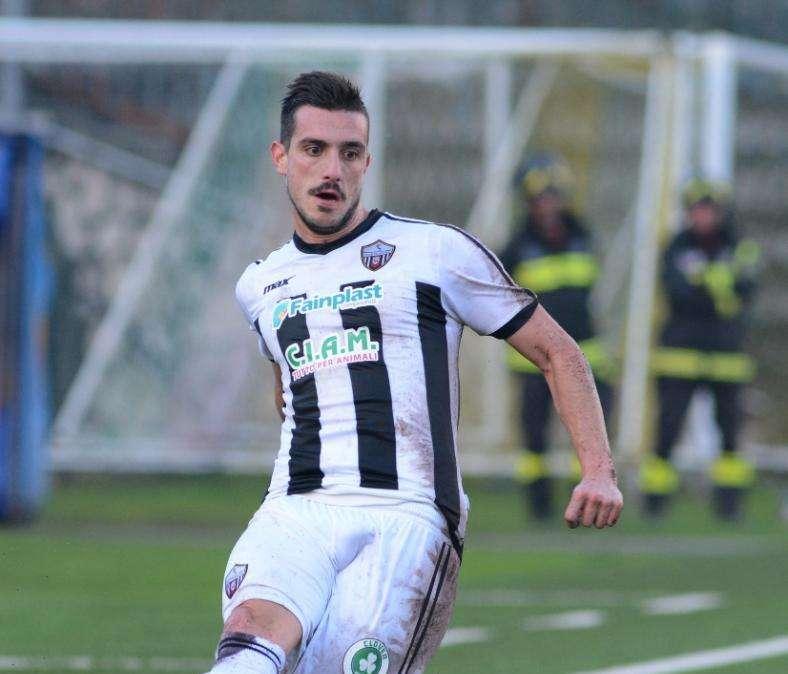 Robur Siena, duello con l'Arezzo per Pelagatti