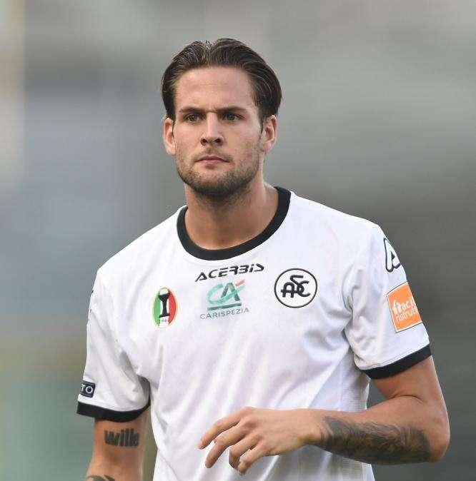 Ternana, per la difesa piace il terzino destro De Col