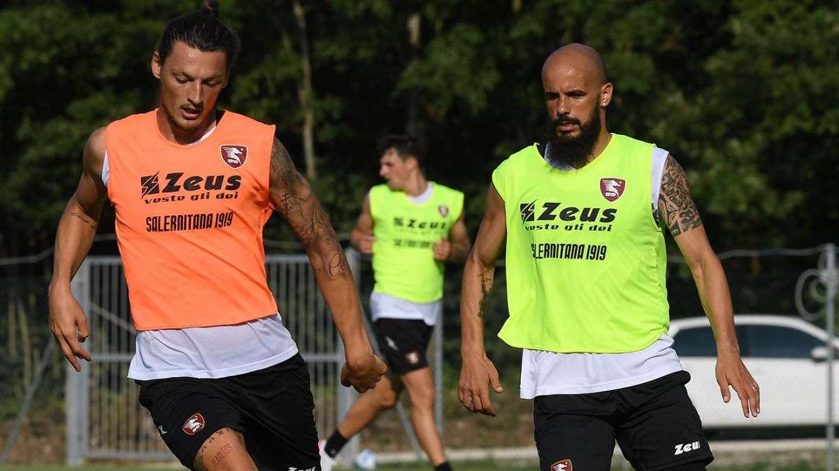 Avellino, per la difesa piace Aya della Reggina: contatti in corso