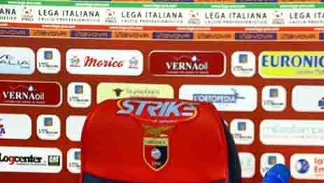 Casertana, vicino un difensore