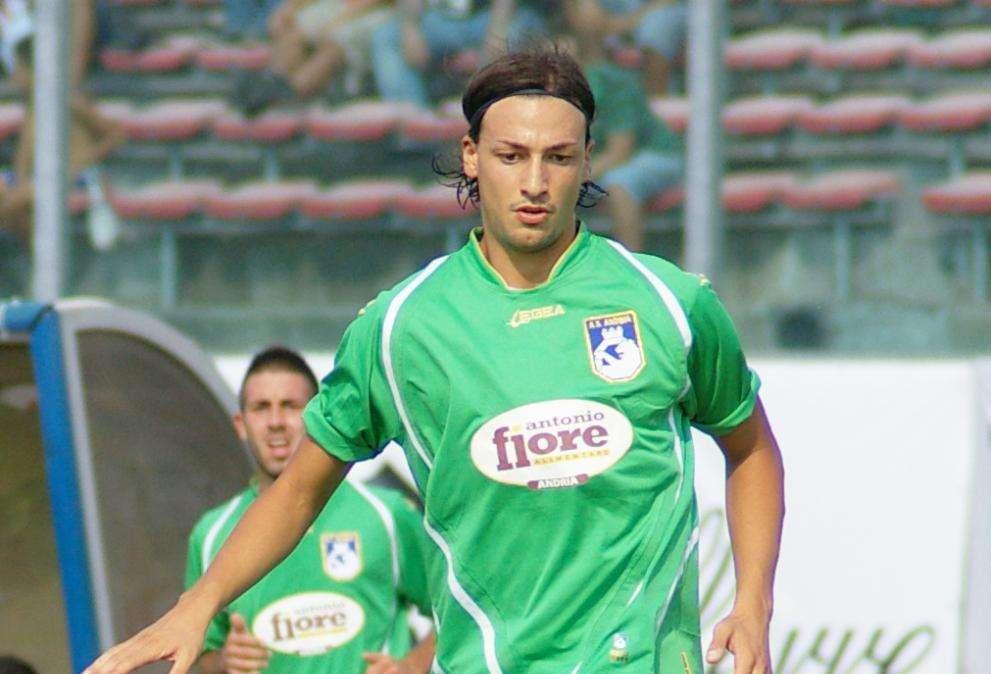 Aversa, fatta per un difensore