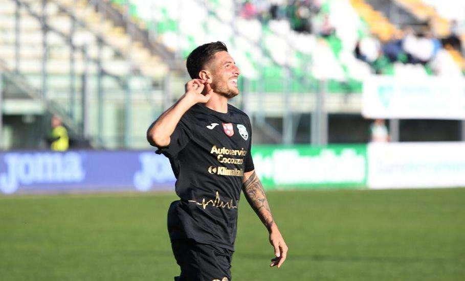 Monopoli, poker di Fella nell'amichevole col Bitonto
